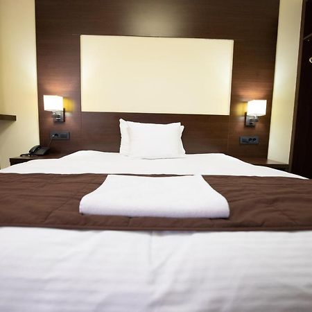 Boutique Hotel Golden Star Тузла Екстер'єр фото