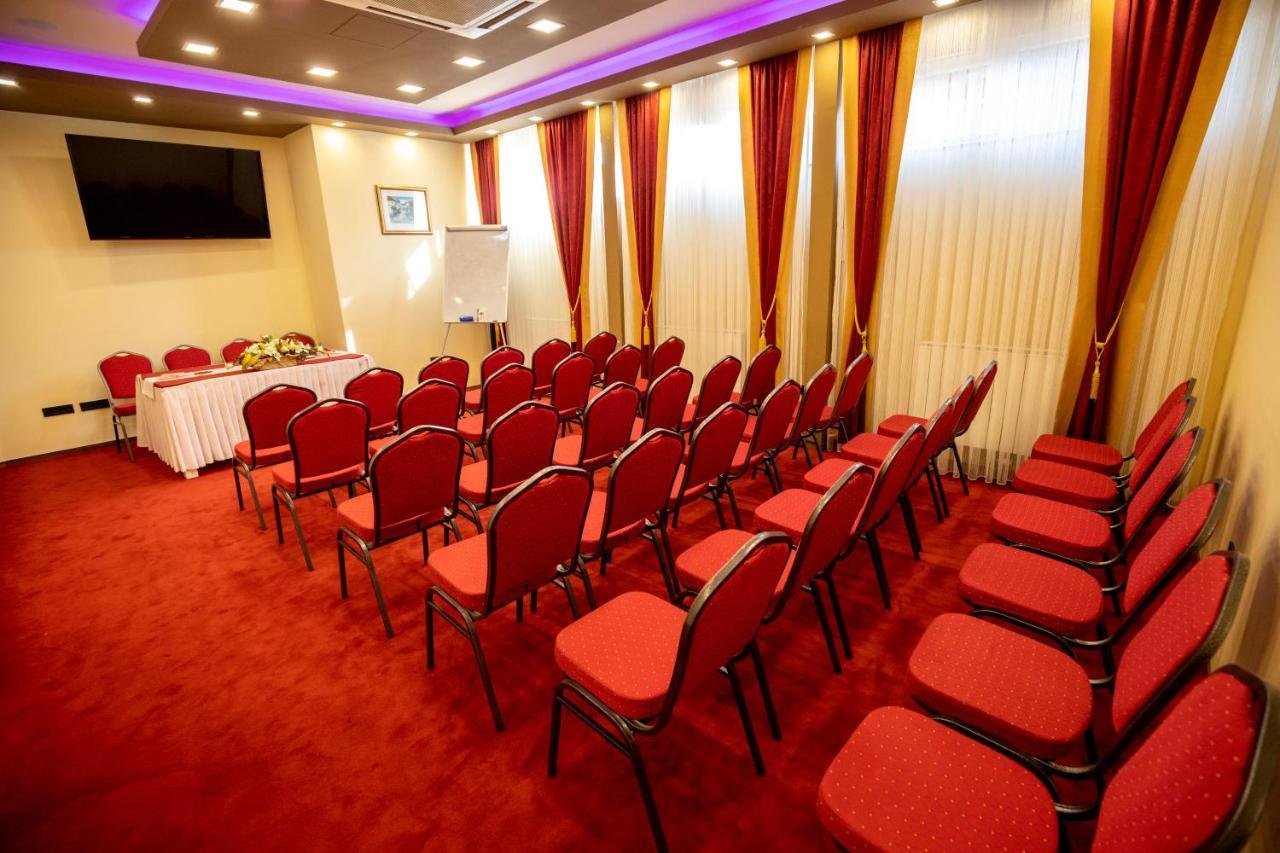 Boutique Hotel Golden Star Тузла Екстер'єр фото