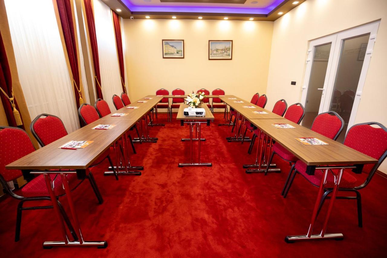 Boutique Hotel Golden Star Тузла Екстер'єр фото