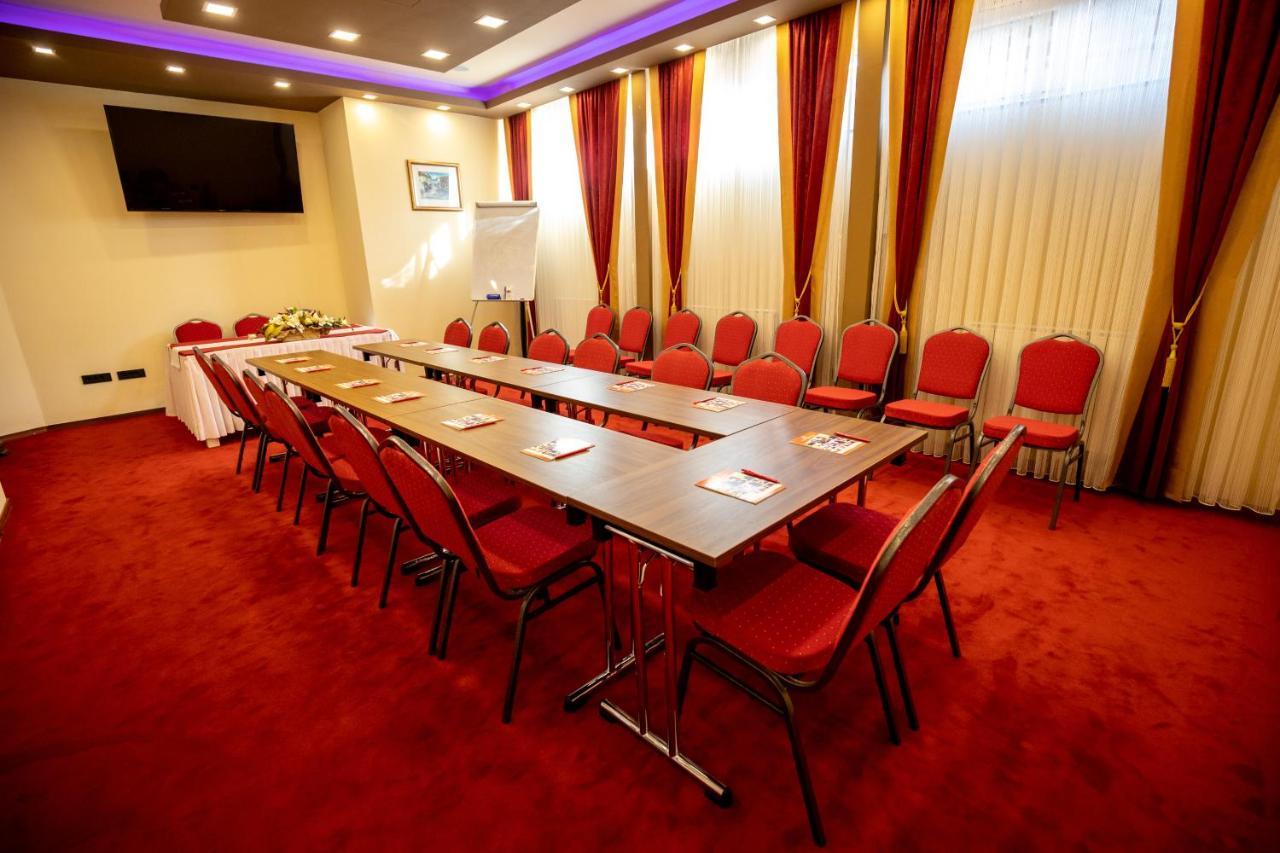 Boutique Hotel Golden Star Тузла Екстер'єр фото