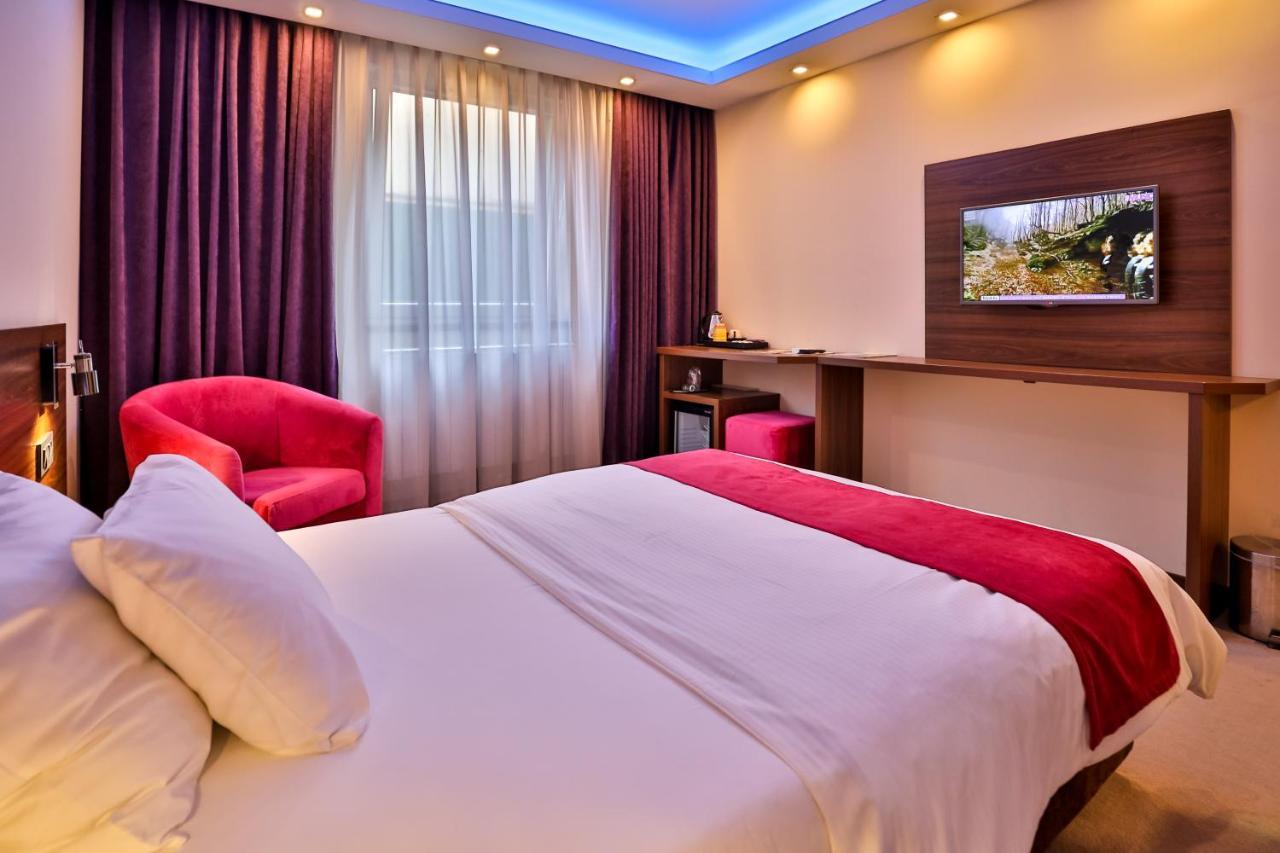 Boutique Hotel Golden Star Тузла Екстер'єр фото