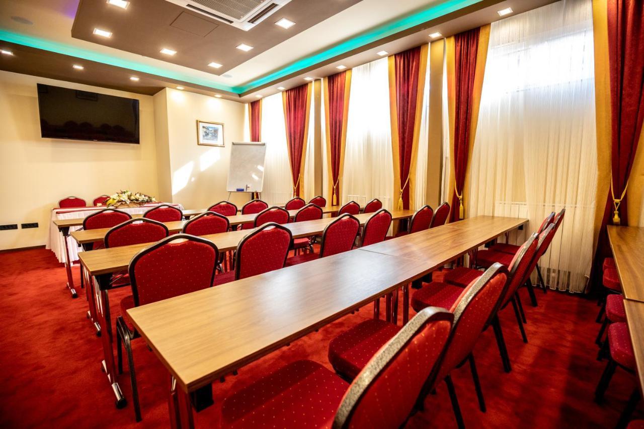 Boutique Hotel Golden Star Тузла Екстер'єр фото