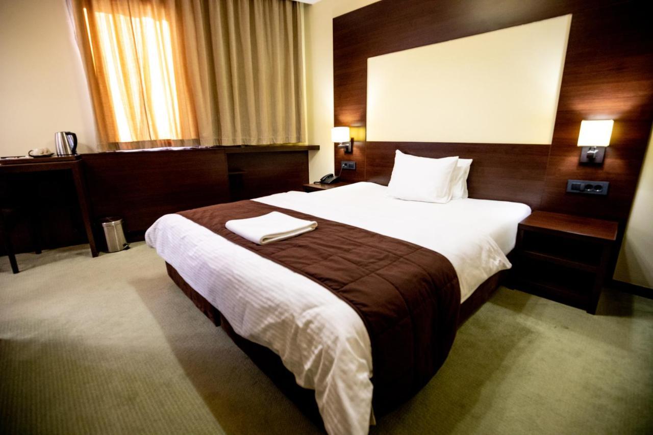Boutique Hotel Golden Star Тузла Екстер'єр фото
