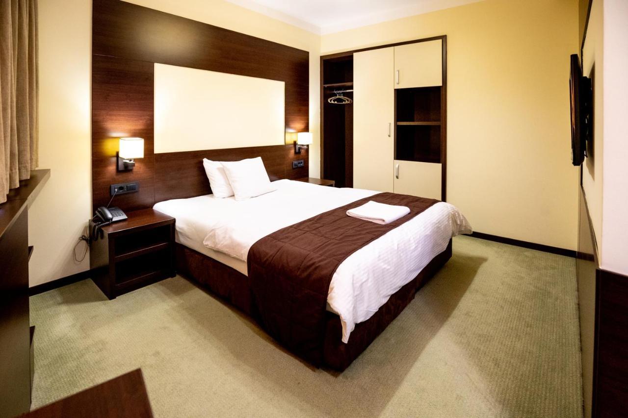 Boutique Hotel Golden Star Тузла Екстер'єр фото